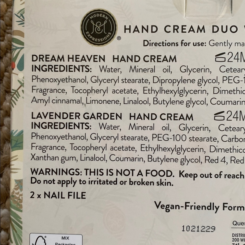"Modern Expressions Hand Cream Duo with Nail File" gift set. Lot of 3 - Picture 3 of 3